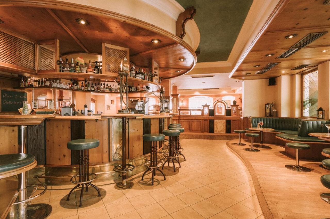 Hotel Montana オーバータウエルン エクステリア 写真